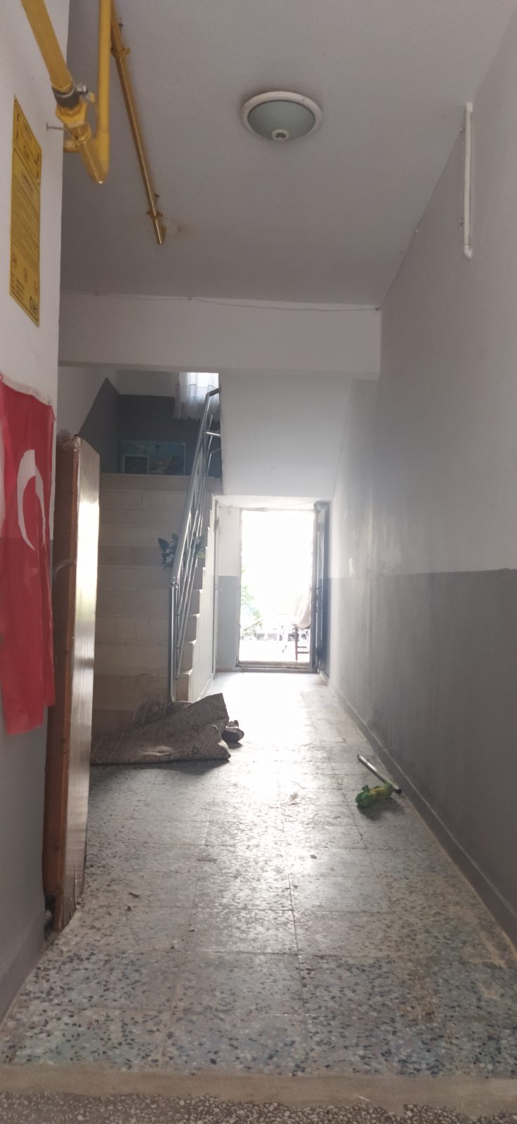 A.Y.S.Gayrimenkuldem mevlana mahallesinde KİRALIK daire...