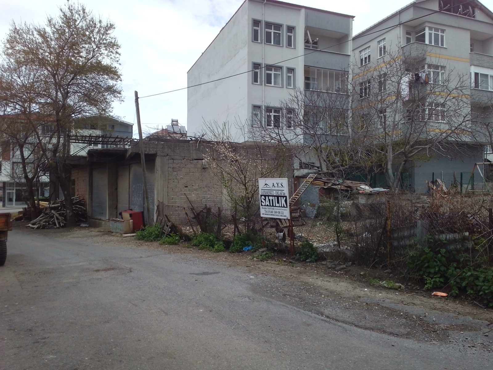 A.Y.S.GAYRİMENKUL ENDER'DEN SATILIK..DAİRE FİYATINA 4 KAT İMARLI ARSA