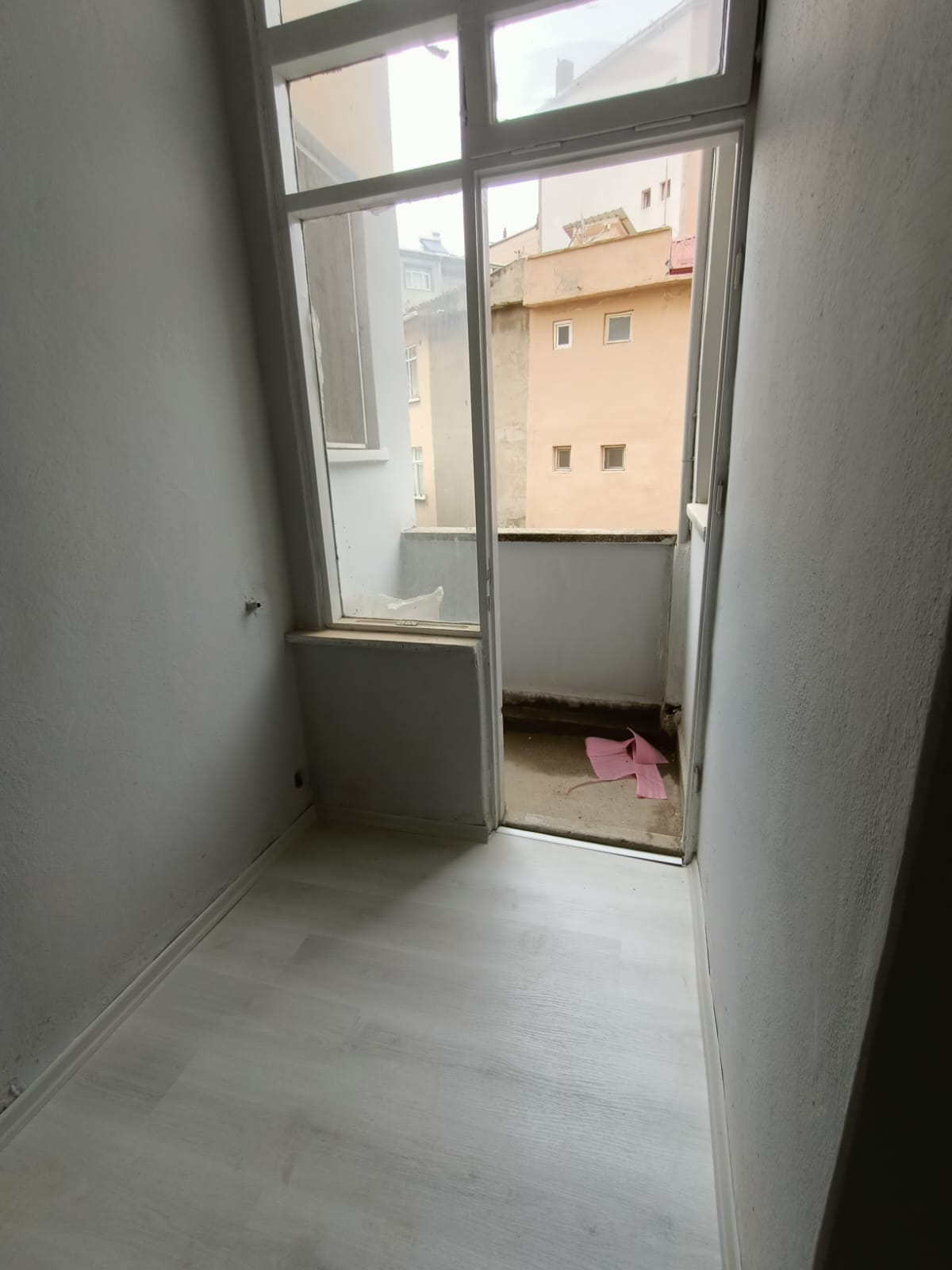 A.Y.S. GAYRİMENKUL DEN SATILIK BAFRA YAKA MAH. DE  2+1 DAİRE