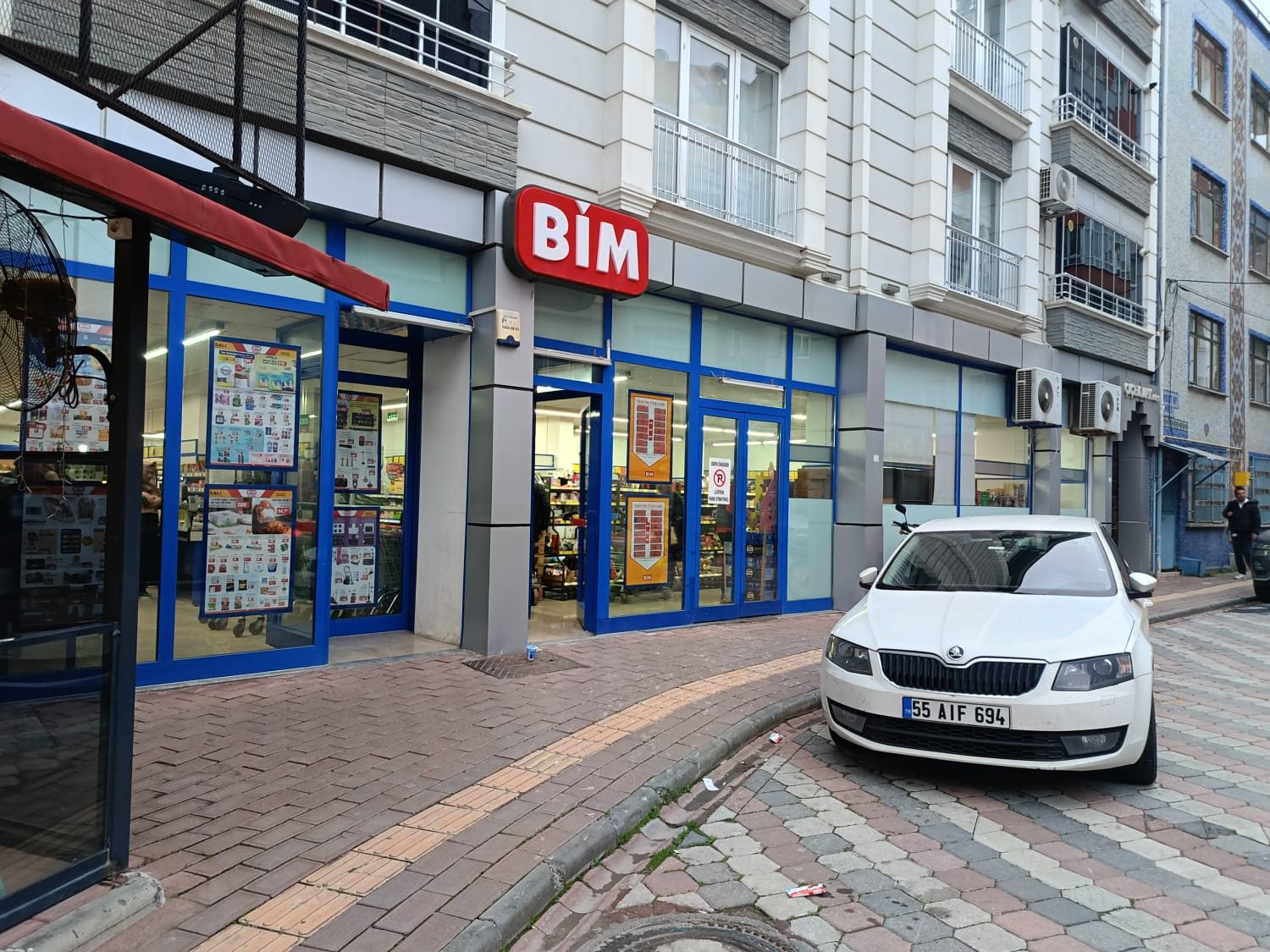 A.Y.S. GAYRİEMNKUL DEN SATILIK BİM KİRACILI DÜKKAN 270 M2